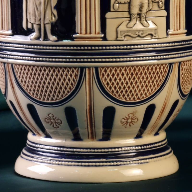 Пивной кувшин с изображением рыцарей — изображение 5