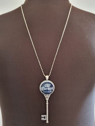 Подвеска с коронным ключом