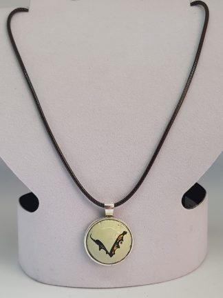 Базовый кулон «Летящая собака»