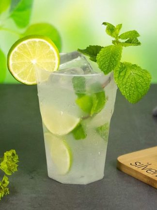 Silverkitchen 30 Cocktailbecher 300ml - bruchsichere Mehrwegbecher wiederverwendbar Cocktail Becher transparent aus PP Plastik Made In Germany