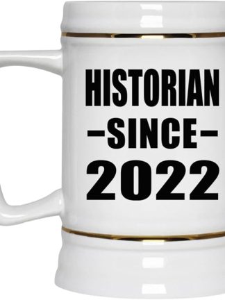 Designsify Gifts, Историк с 2022 года, Керамическая кружка-бокал для пива объемом 22 унции с ручкой, подходит для заморозки — для дня рождения, годовщины, Рождества, Дня матери, Дня отца, вечеринки, для мужчин, женщин, для него, для нее, для друга.
