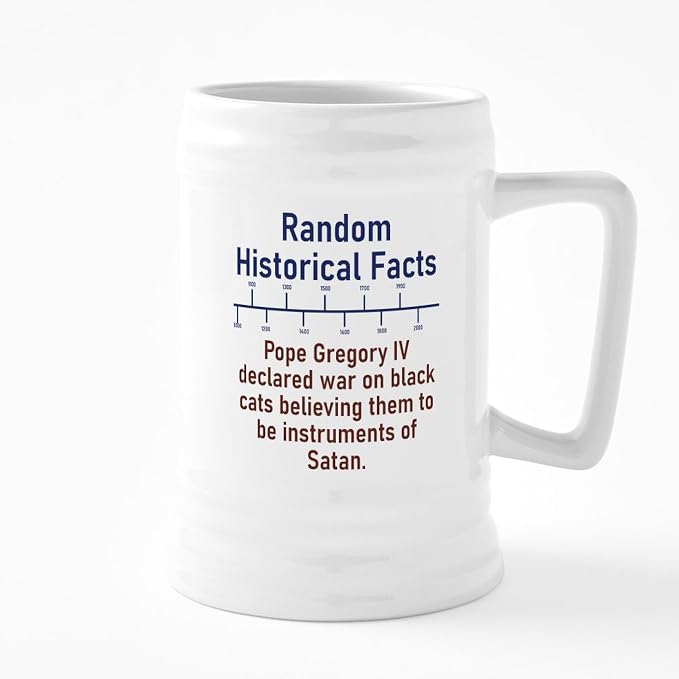 CafePress: Каплевидий Папа Григорий IV объявил войну чёрным котам. Керамическая пивная кружка объёмом 25 унций.