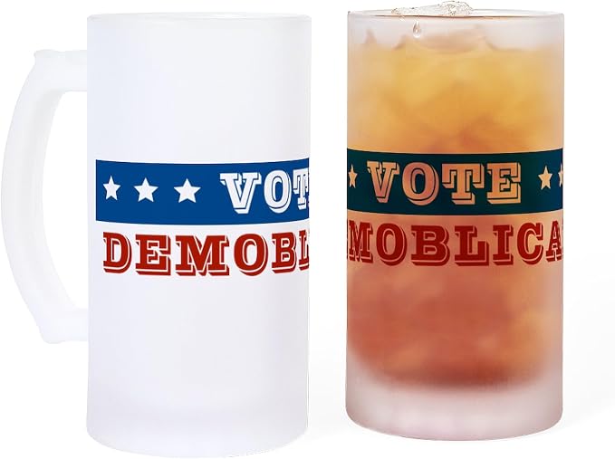 CafePress Голосуйте за демократов. Матовая кружка для пива объемом 16 унций.