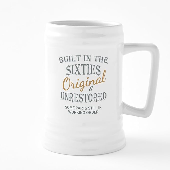 CafePress, керамическая пивная кружка объемом 25 унций, изготовленная в шестидесятые годы.