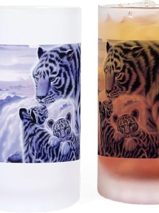 Кружка для пива CafePress Белая тигрица и ее детеныши объемом 473 мл (16 унций).