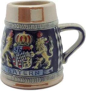 Подарки от Essence of Europe: пивная кружка с гравировкой Bayern Crown Shot.